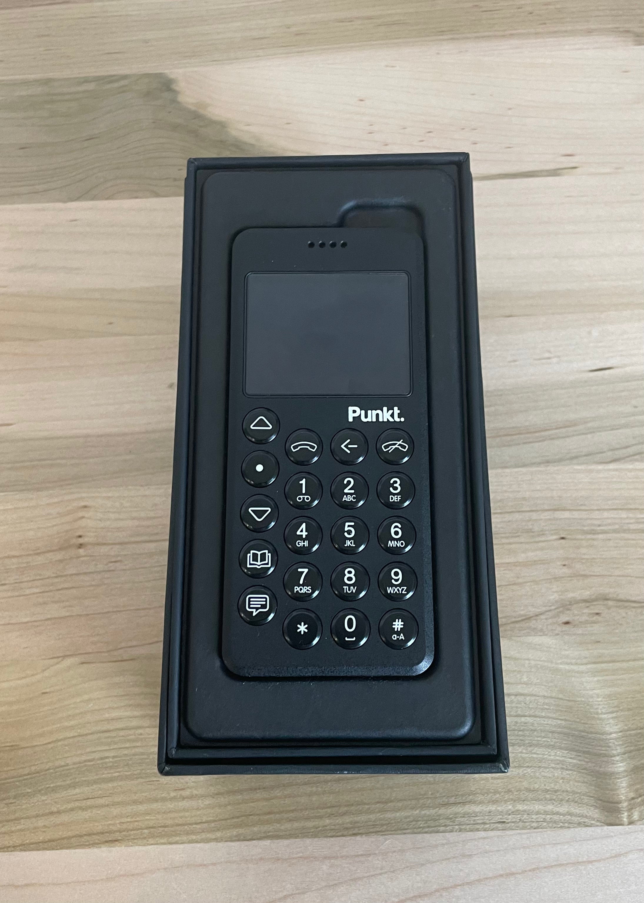 Punkt. MP02- Black